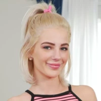 Bella Blonde Bella Blonde