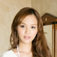 Emiri Okazaki Emiri Okazaki