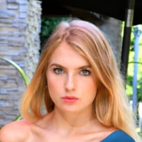 Hannah Hawthorne Hannah Hawthorne