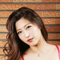 Emiri Momota Emiri Momota