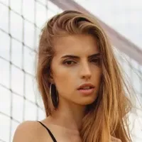Emelie Crystal Emelie Crystal